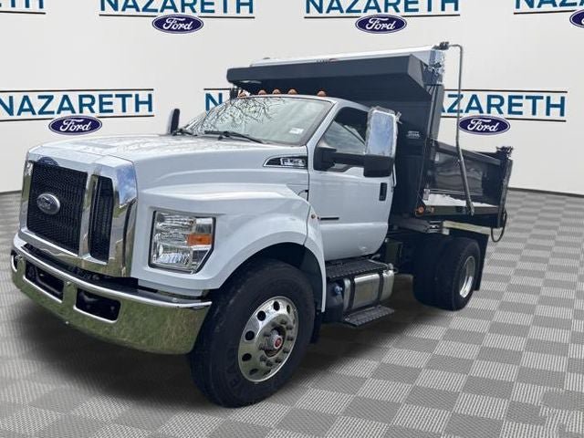 New 2027 Ford F750 2WD Regular Cab Super Duty image 4