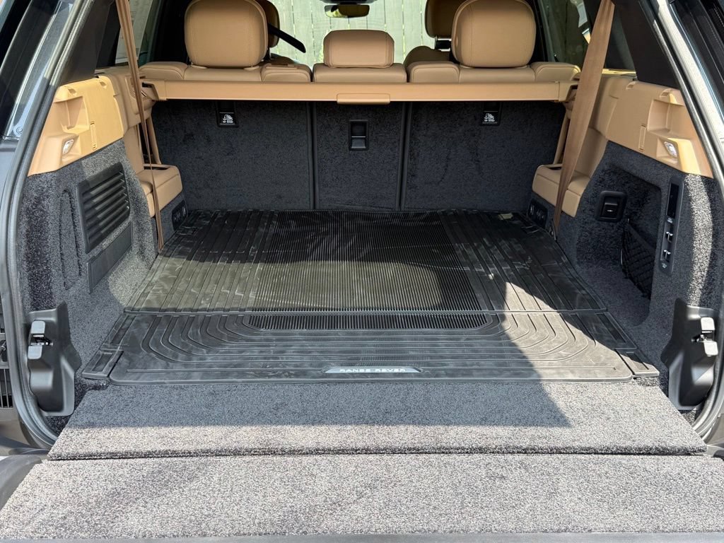 New 2026 Land Rover Range Rover Long Wheelbase SE AWD/4WD image 37