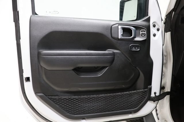 Used 2024 Jeep Wrangler Unlimited AWD/4WD image 19