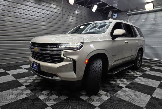 Used 2022 Chevrolet Tahoe LT w/ Luxury Package AWD/4WD image 43