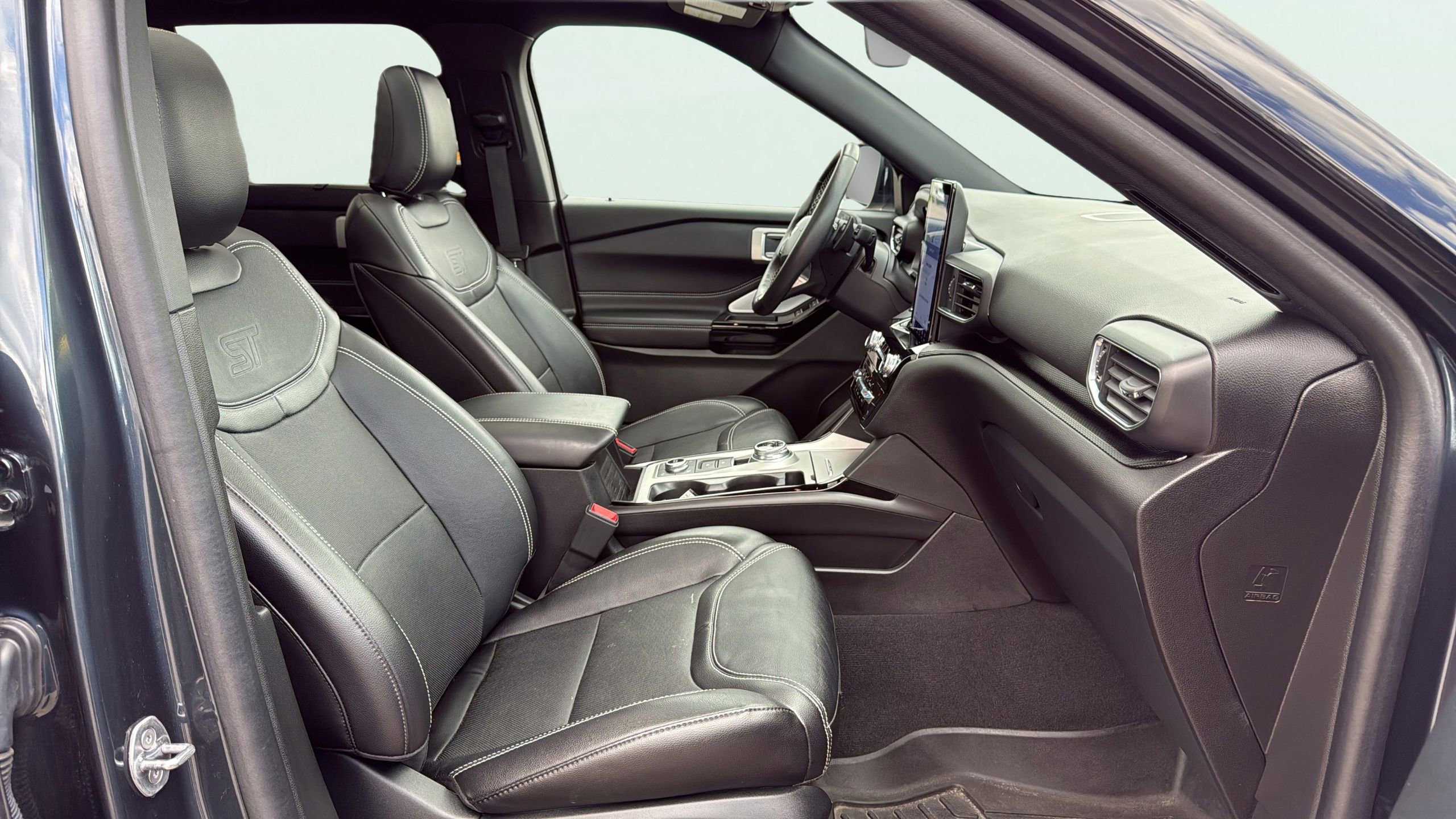 Used 2024 Ford Explorer ST w/ Equipment Group 401A AWD/4WD image 15
