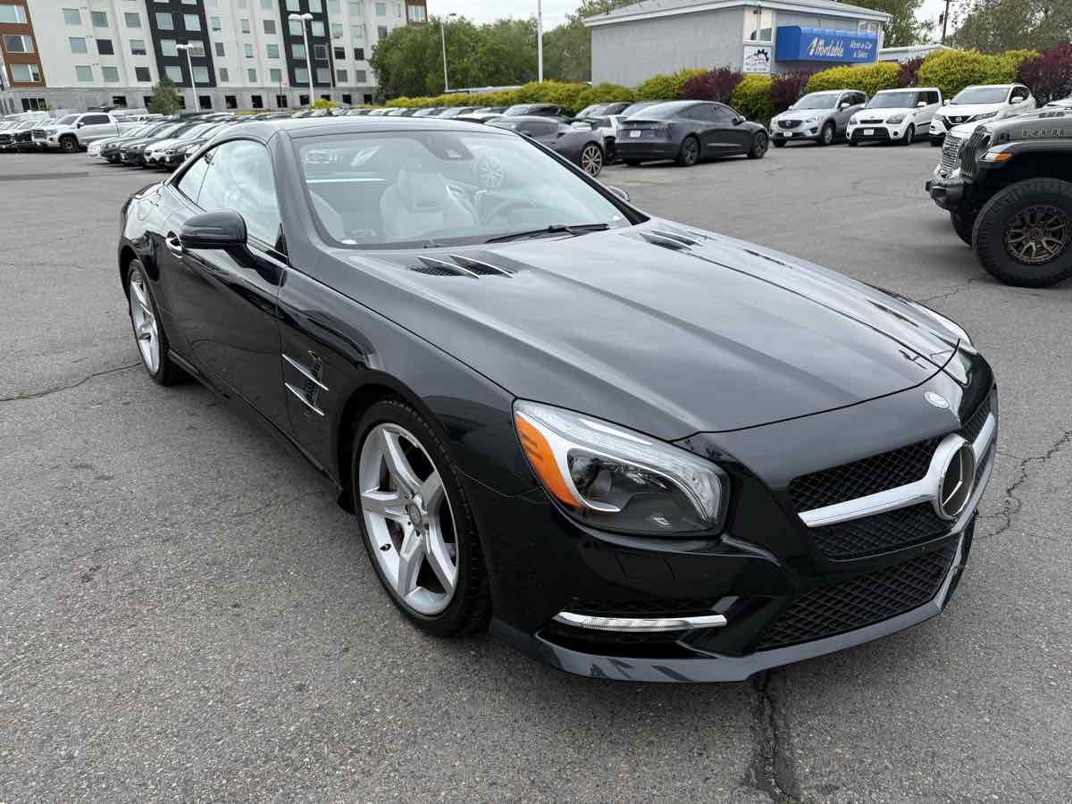 Used 2013 Mercedes-Benz SL 550 image 4