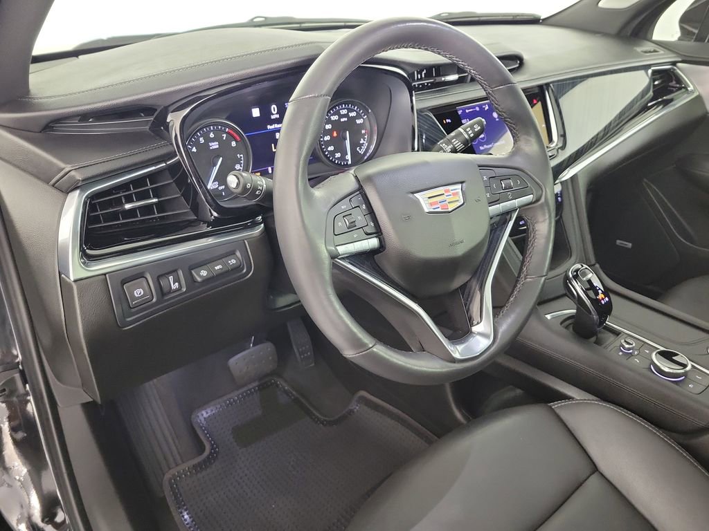 Used 2023 Cadillac XT6 Premium Luxury w/ Technology Package FWD image 19