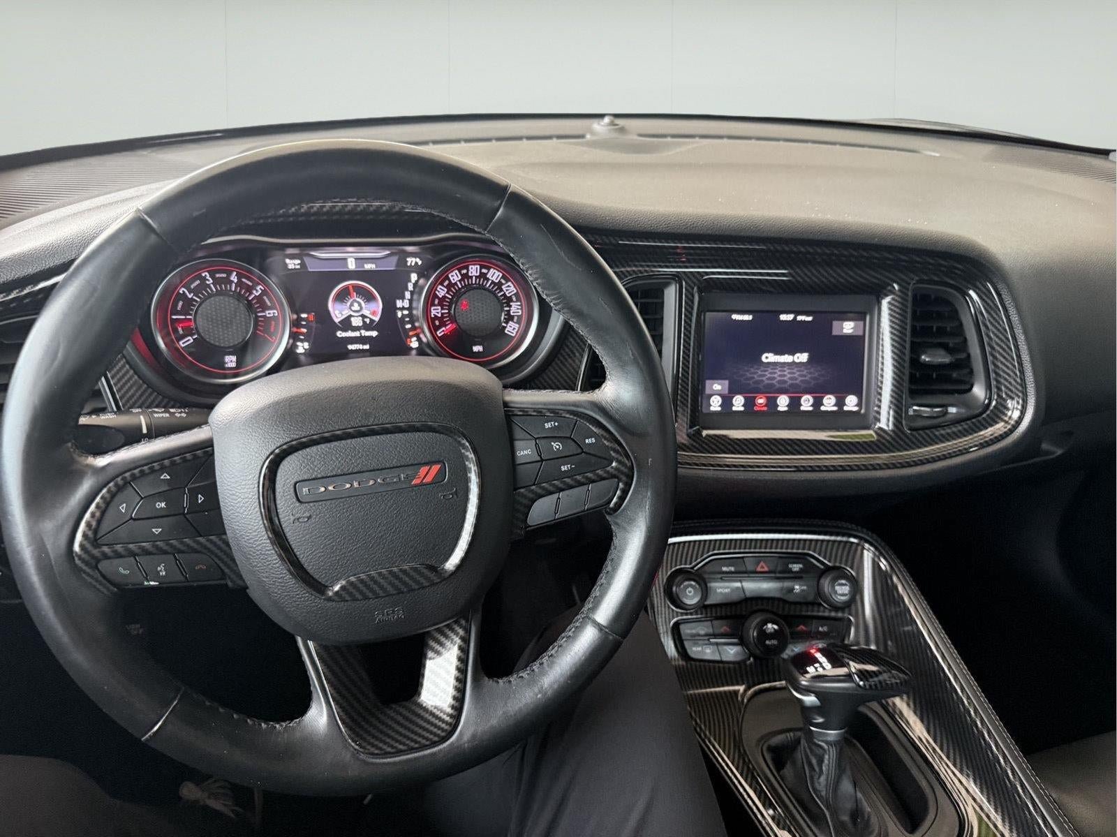 Used 2018 Dodge Challenger SXT RWD image 9