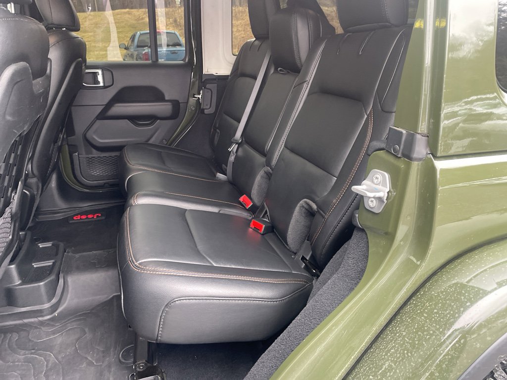 Used 2022 Jeep Wrangler Unlimited Rubicon w/ Xtreme Recon 35" Tire Package image 15