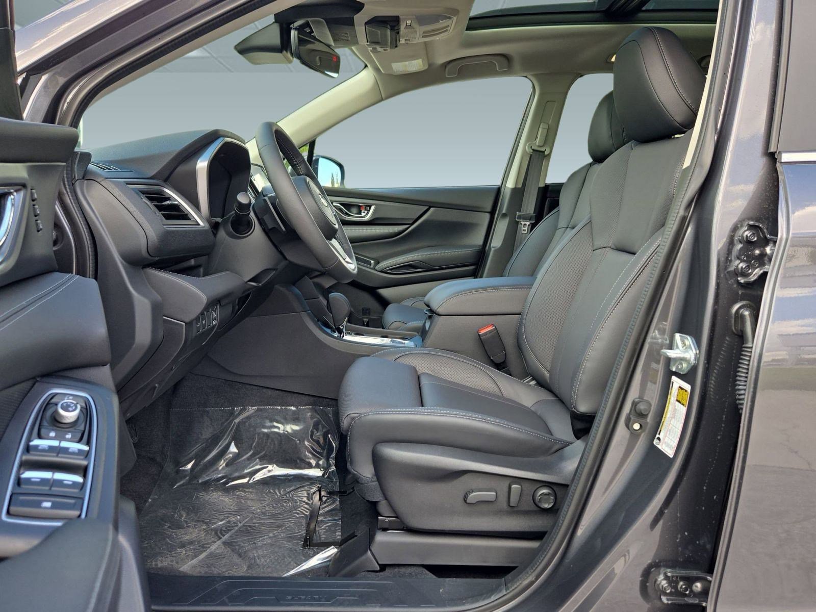 New 2025 Subaru Ascent Limited image 4