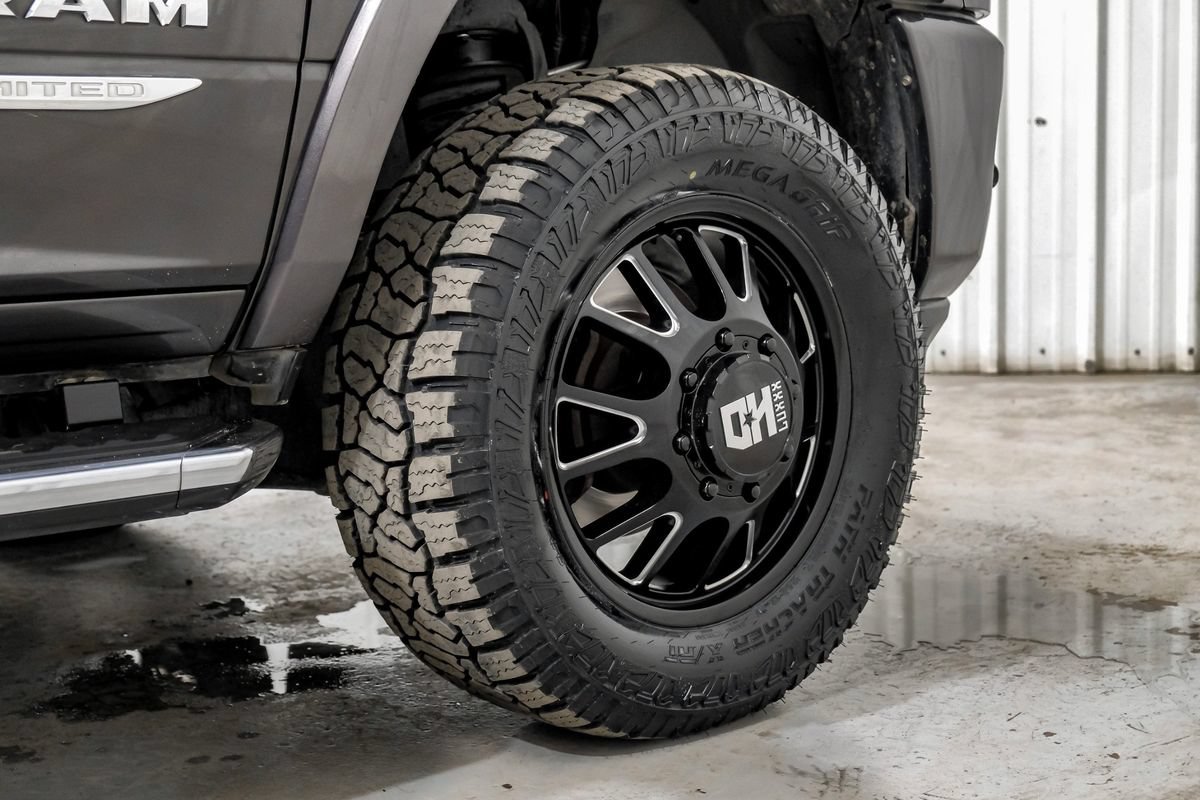 Used 2024 RAM 3500 Limited AWD/4WD image 68