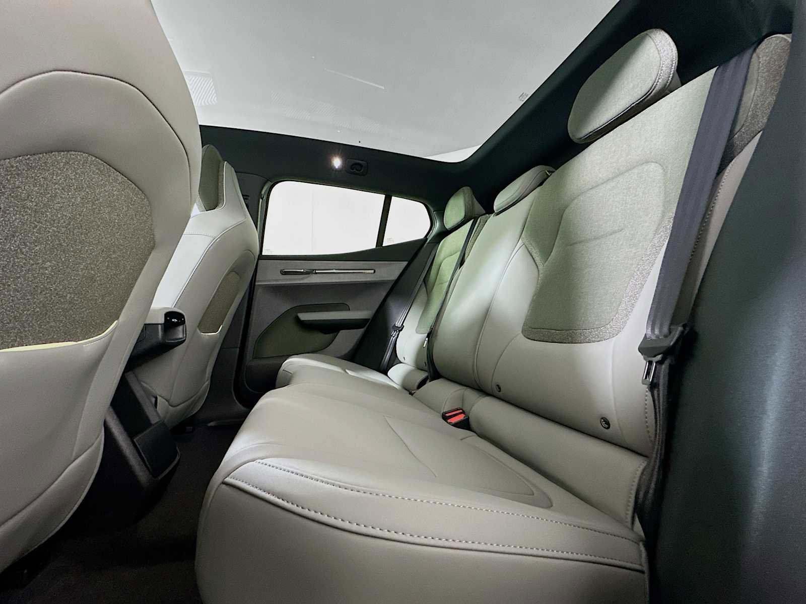 New 2026 Volvo EX30 Cross Country Ultra AWD/4WD image 22