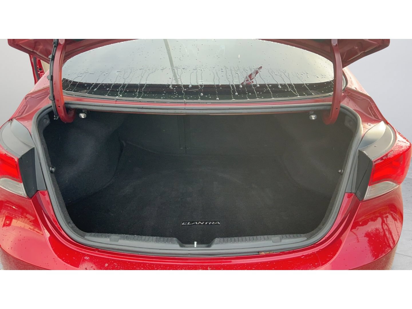 Used 2016 Hyundai Elantra Limited FWD image 15
