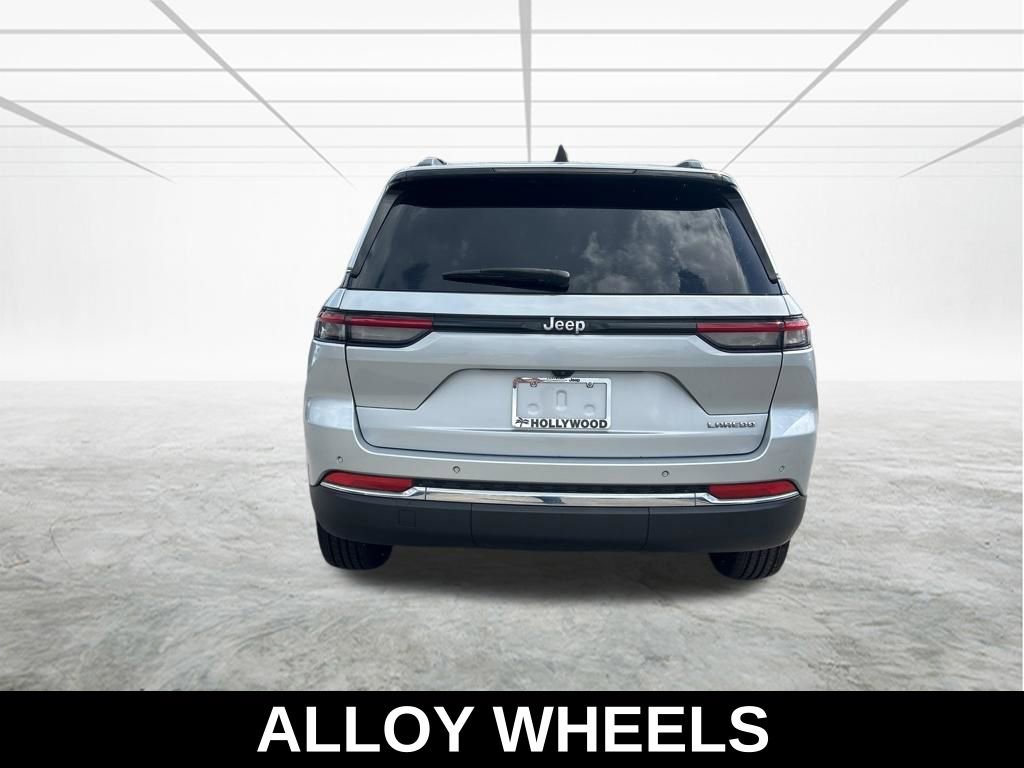 Used 2023 Jeep Grand Cherokee Laredo w/ Luxury Tech Group I image 6