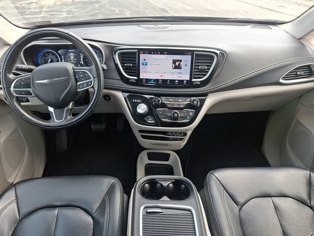 Used 2022 Chrysler Pacifica Touring-L AWD/4WD image 15