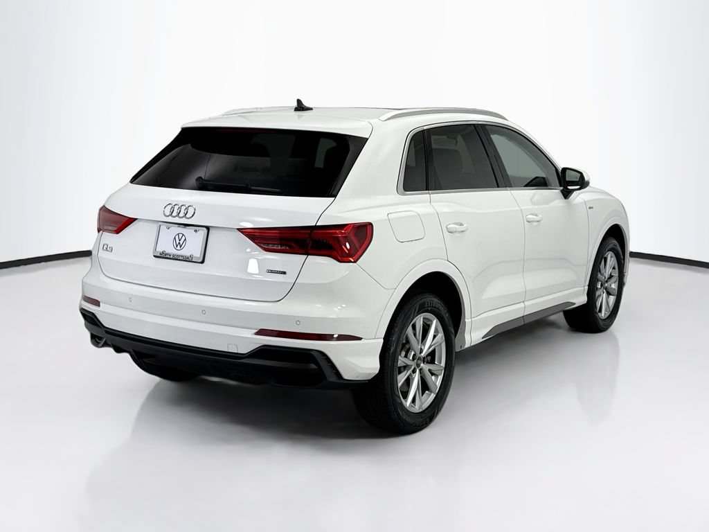 Used 2023 Audi Q3 2.0T Premium w/ Convenience Package AWD/4WD image 5