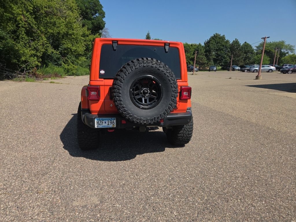 Used 2019 Jeep Wrangler Unlimited Rubicon w/ Cold Weather Group AWD/4WD image 14