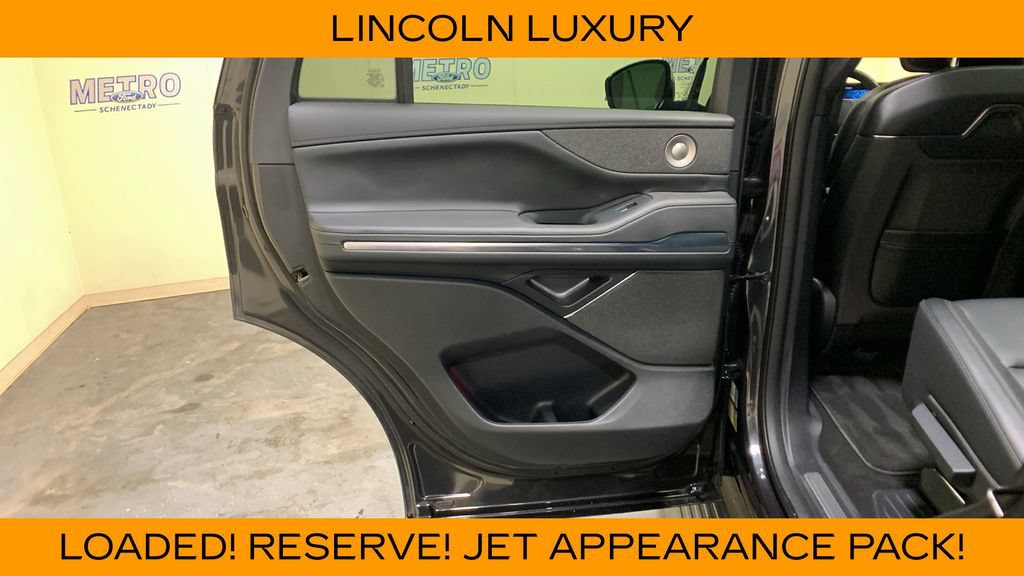 Used 2025 Lincoln Navigator Reserve w/ Jet Appearance Package AWD/4WD image 25