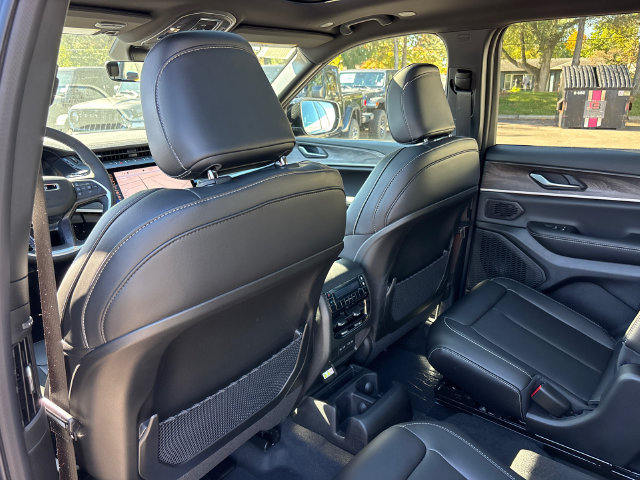 New 2027 Jeep Grand Cherokee L Limited w/ Limited Altitude Package AWD/4WD image 12