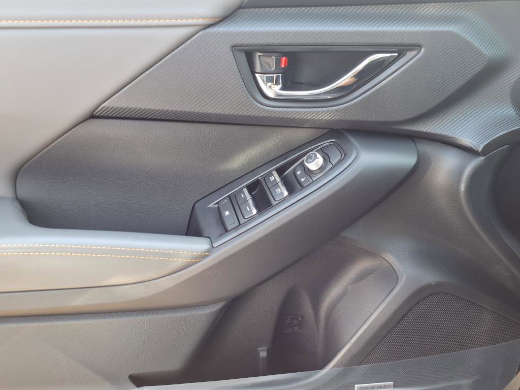 New 2025 Subaru Crosstrek 2.5i Limited w/ Crosstrek Mirror Package image 8