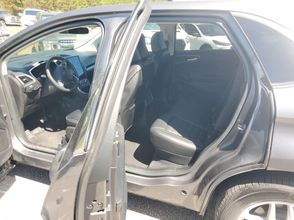 Used 2021 Ford Edge SEL w/ Convenience Package FWD image 12