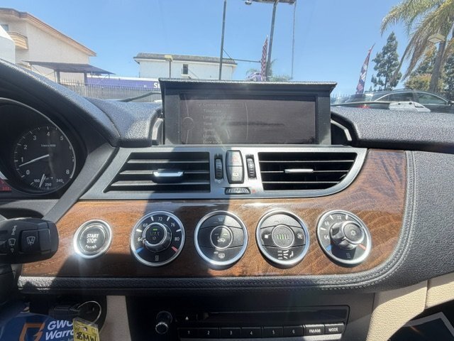 Used 2011 BMW Z4 sDrive30i RWD image 14