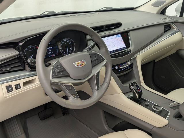 Used 2024 Cadillac XT5 Premium Luxury w/ LPO, Floor Liner Package AWD/4WD image 9