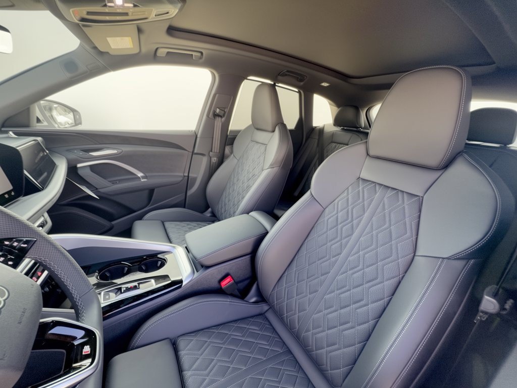 New 2026 Audi SQ5 Prestige AWD/4WD image 5