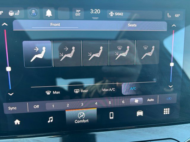 Used 2023 Jeep Compass Limited w/ Sun and Sound Group AWD/4WD image 7