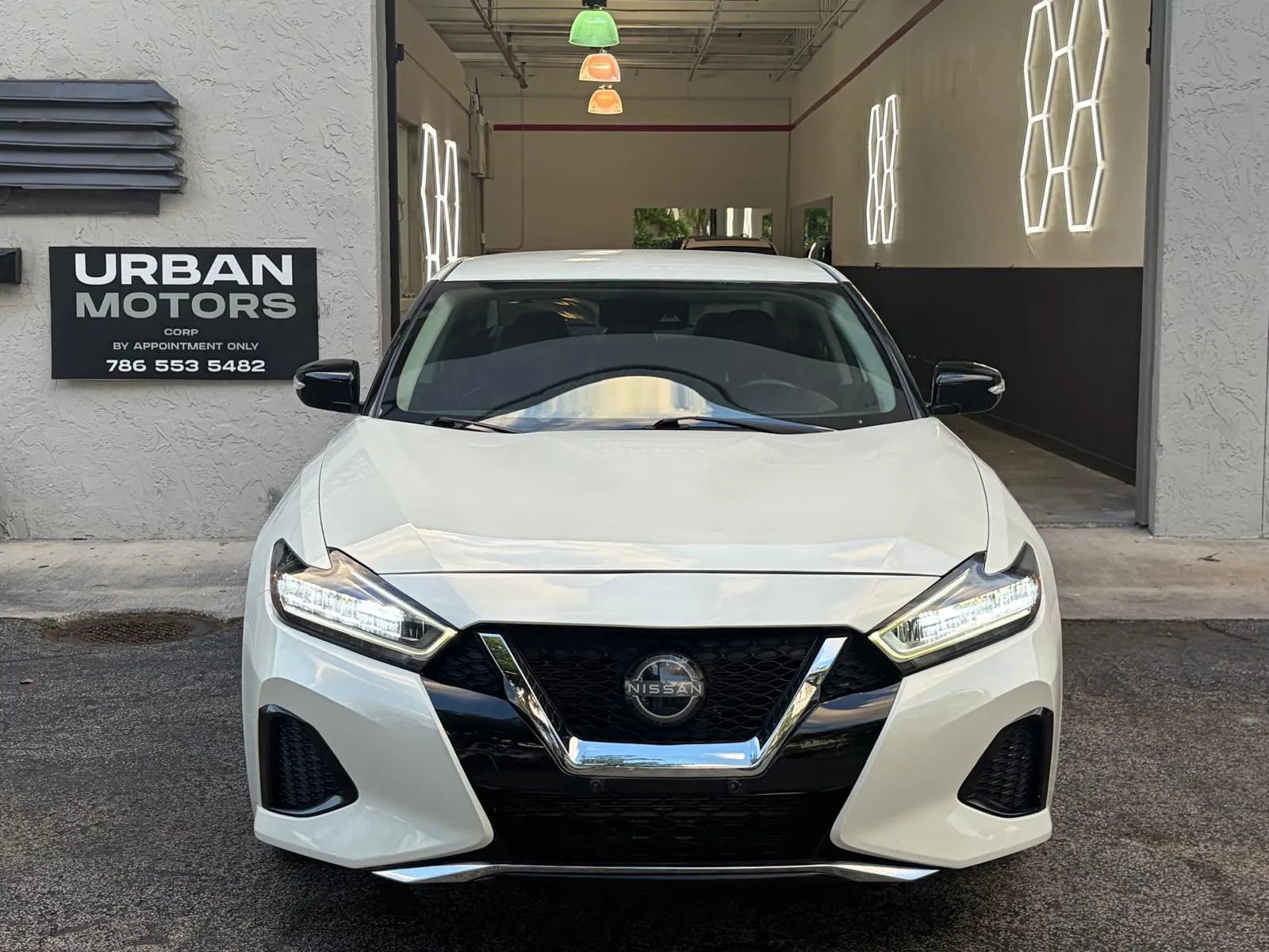 Used 2023 Nissan Maxima SV w/ Floor Mat Group FWD image 7