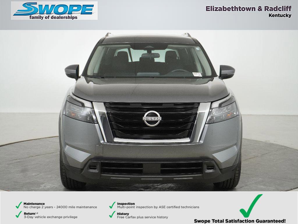 Used 2025 Nissan Pathfinder SV image 8