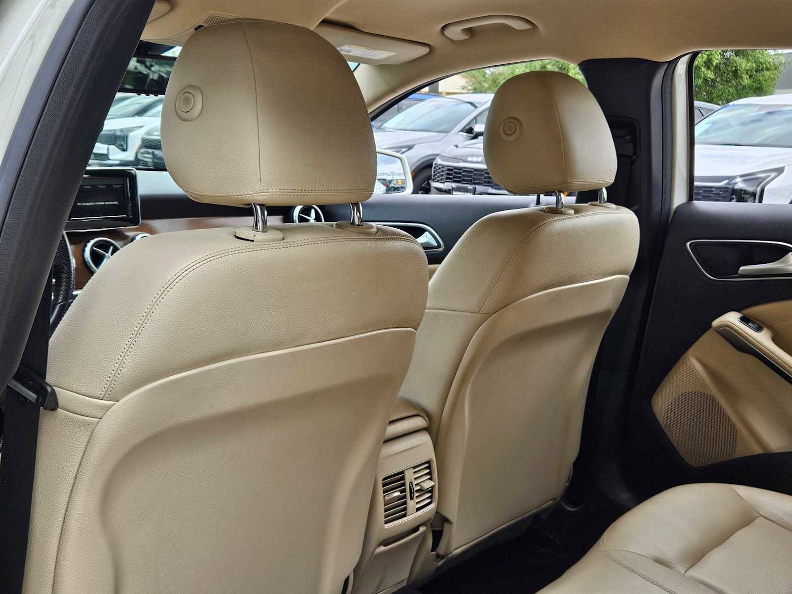 Used 2015 Mercedes-Benz GLA 250 image 17