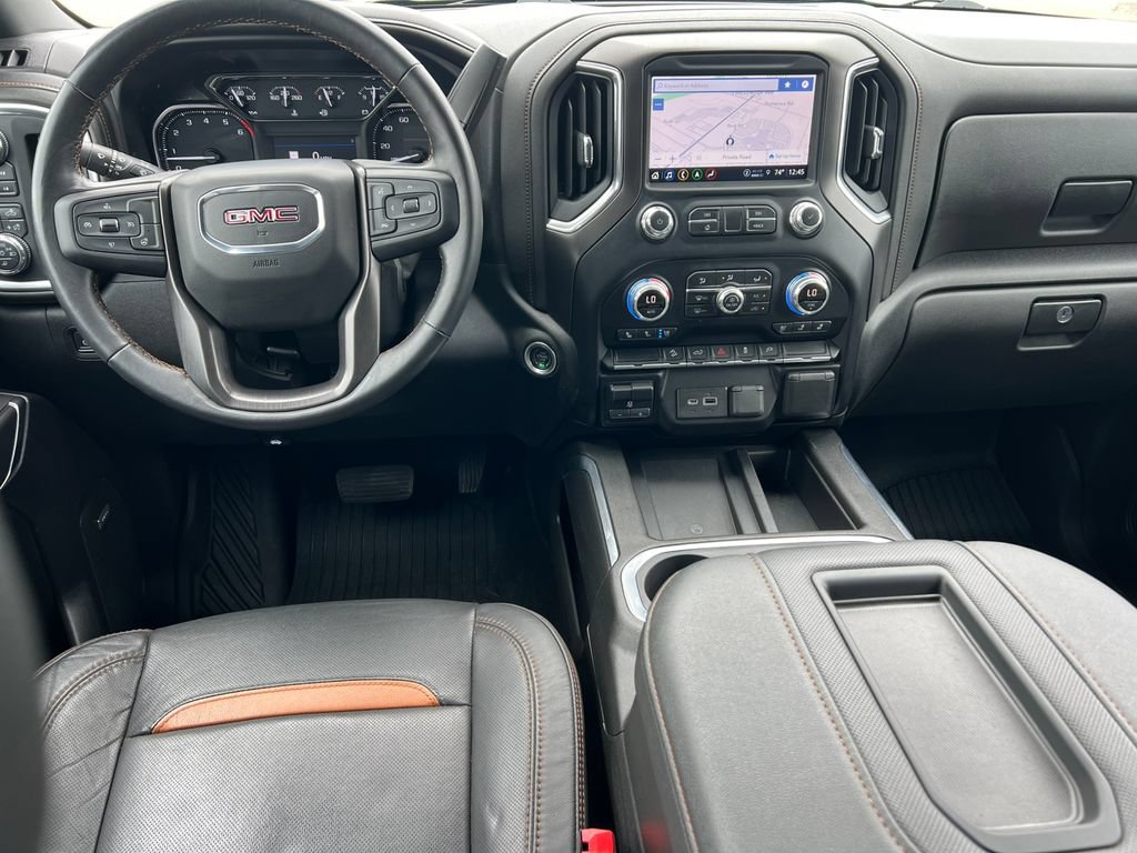 Used 2022 GMC Sierra 1500 AT4 w/ AT4 Preferred Package AWD/4WD image 3