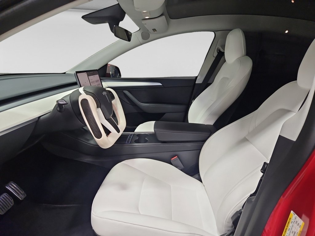 Used 2022 Tesla Model Y Long Range AWD/4WD image 18
