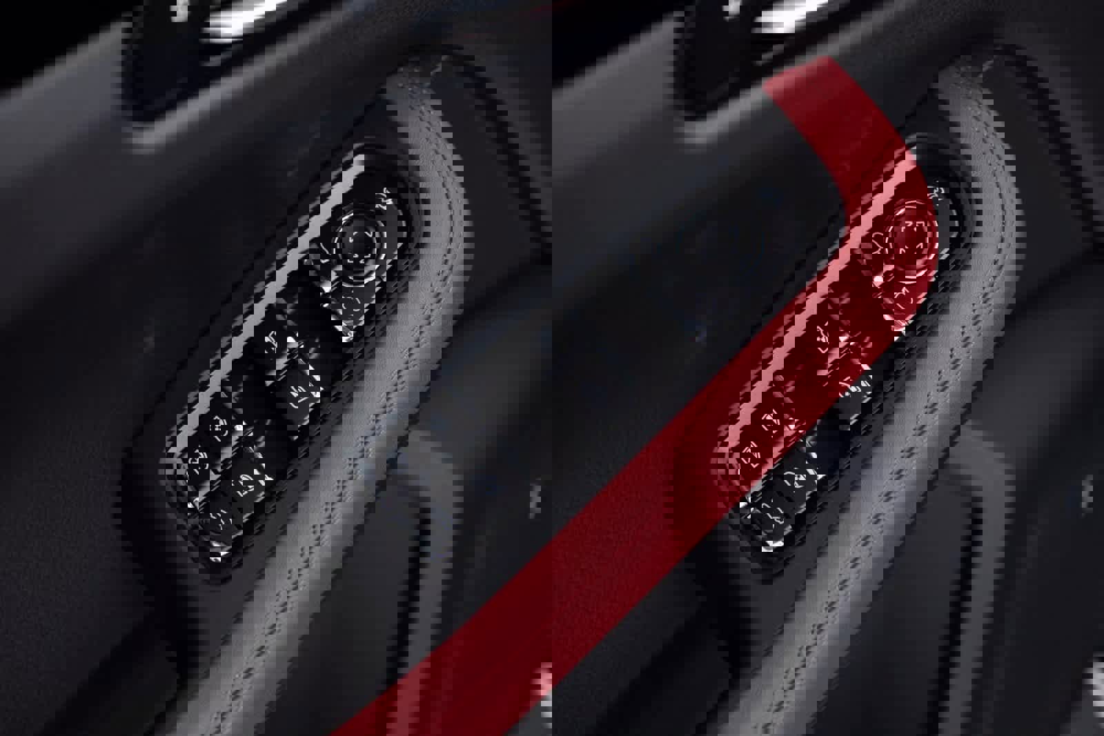 Certified 2025 Porsche Macan image 19