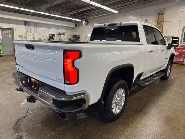 Used 2024 Chevrolet Silverado 2500 LTZ w/ LTZ Convenience Package image 6