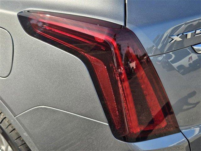 New 2026 Cadillac XT5 Luxury image 11