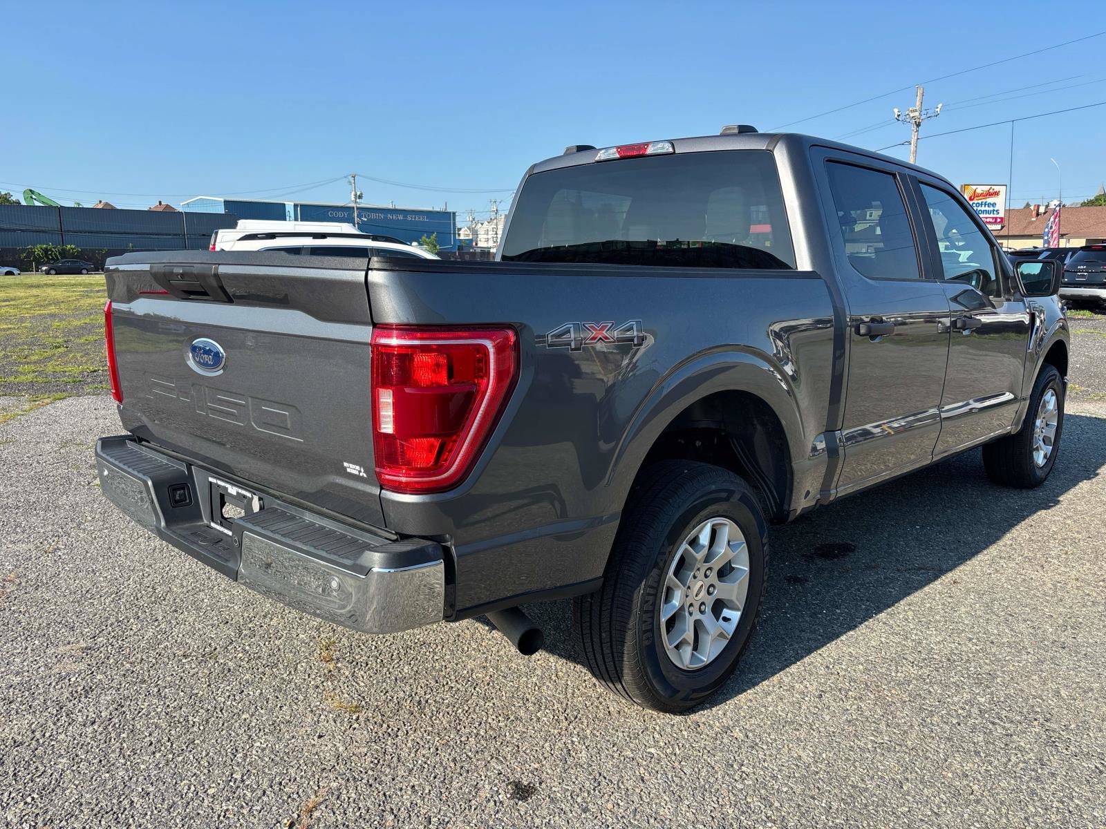 Used 2023 Ford F150 XLT AWD/4WD image 5