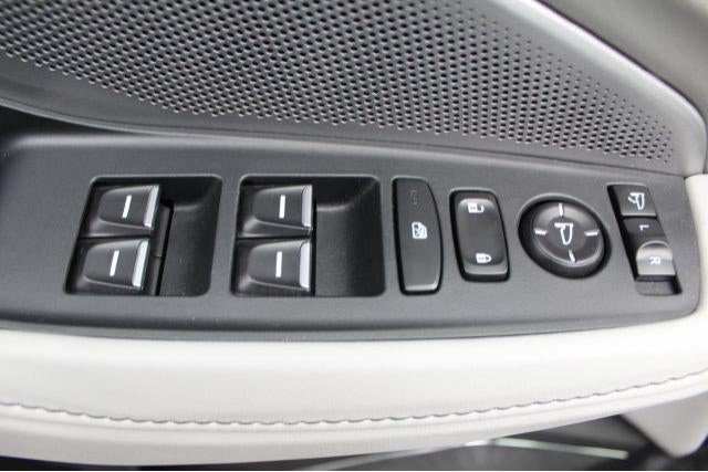 Used 2025 Acura MDX w/ Technology Package FWD image 48