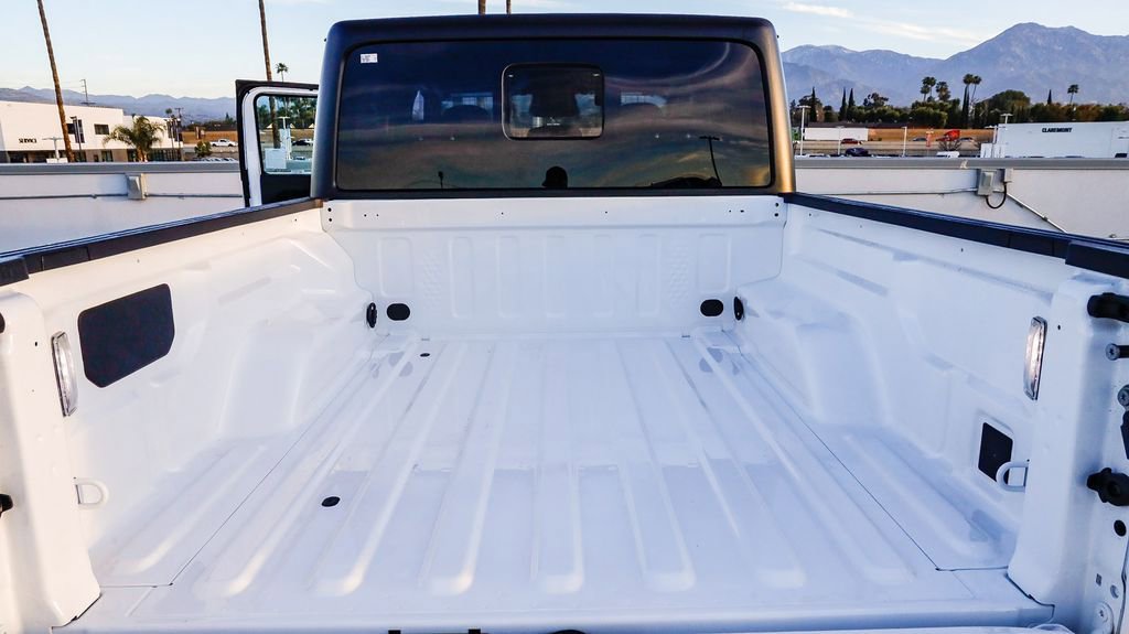 New 2026 Jeep Gladiator Willys AWD/4WD image 31