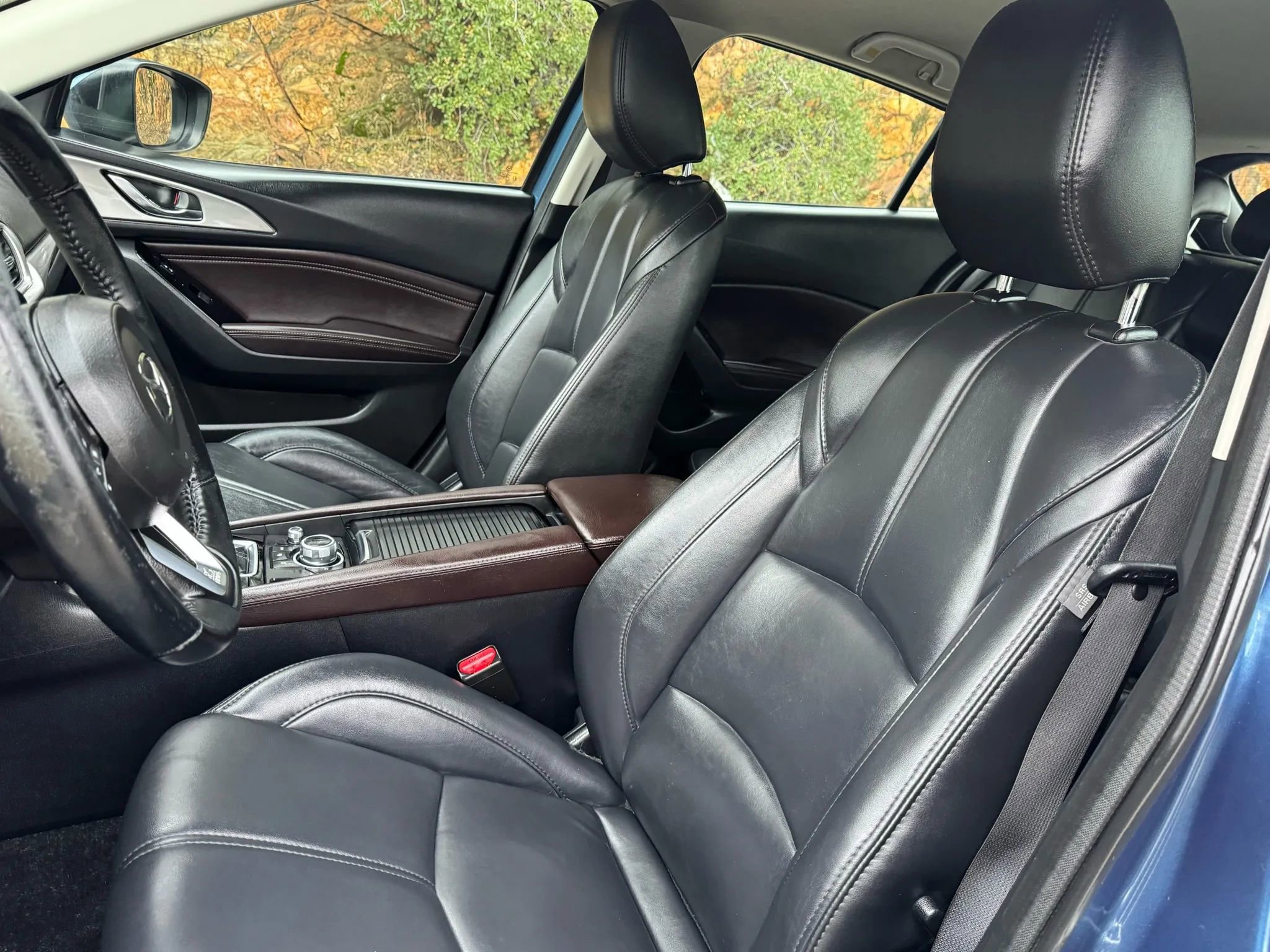 Used 2018 MAZDA MAZDA3 Touring image 12