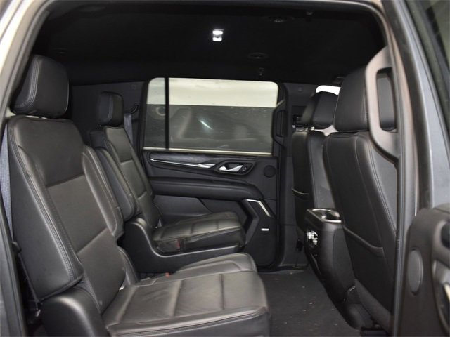 Used 2022 GMC Yukon XL Denali image 12