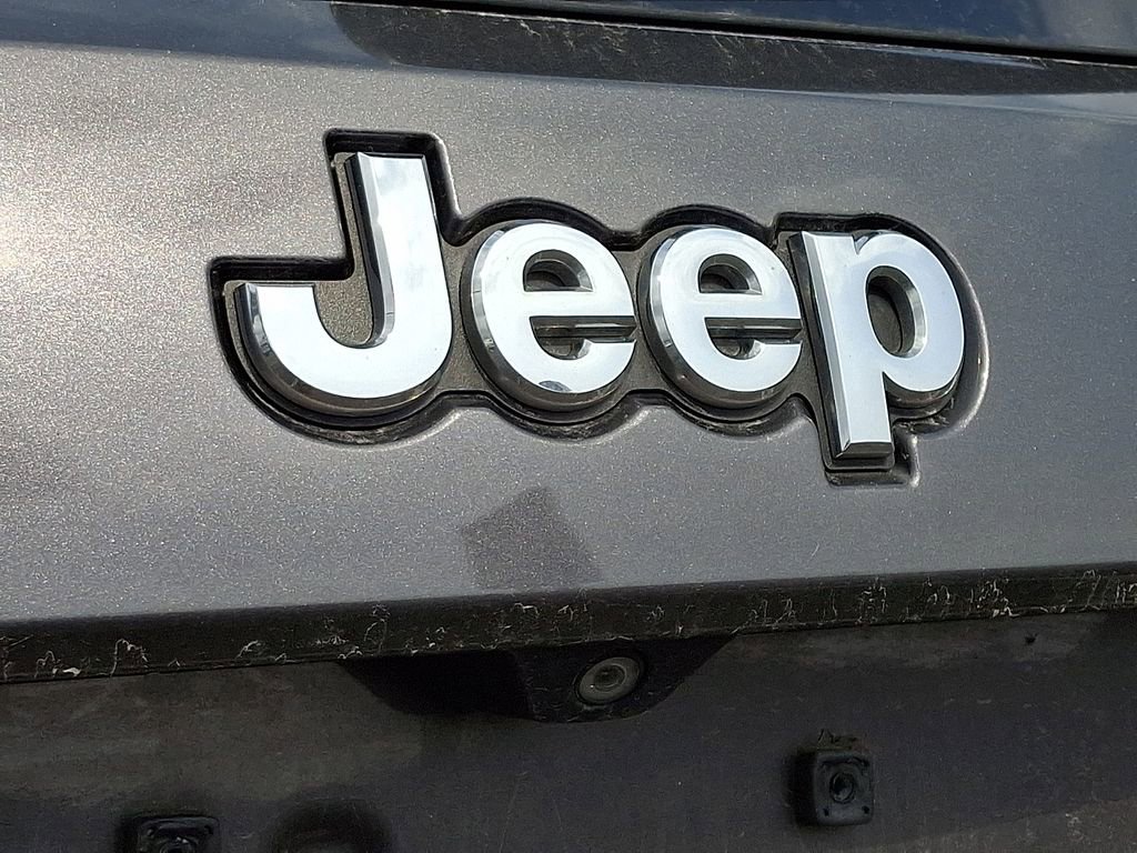 Used 2015 Jeep Grand Cherokee Limited image 6