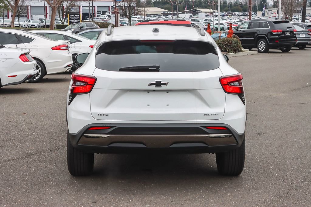 New 2026 Chevrolet Trax ACTIV image 3