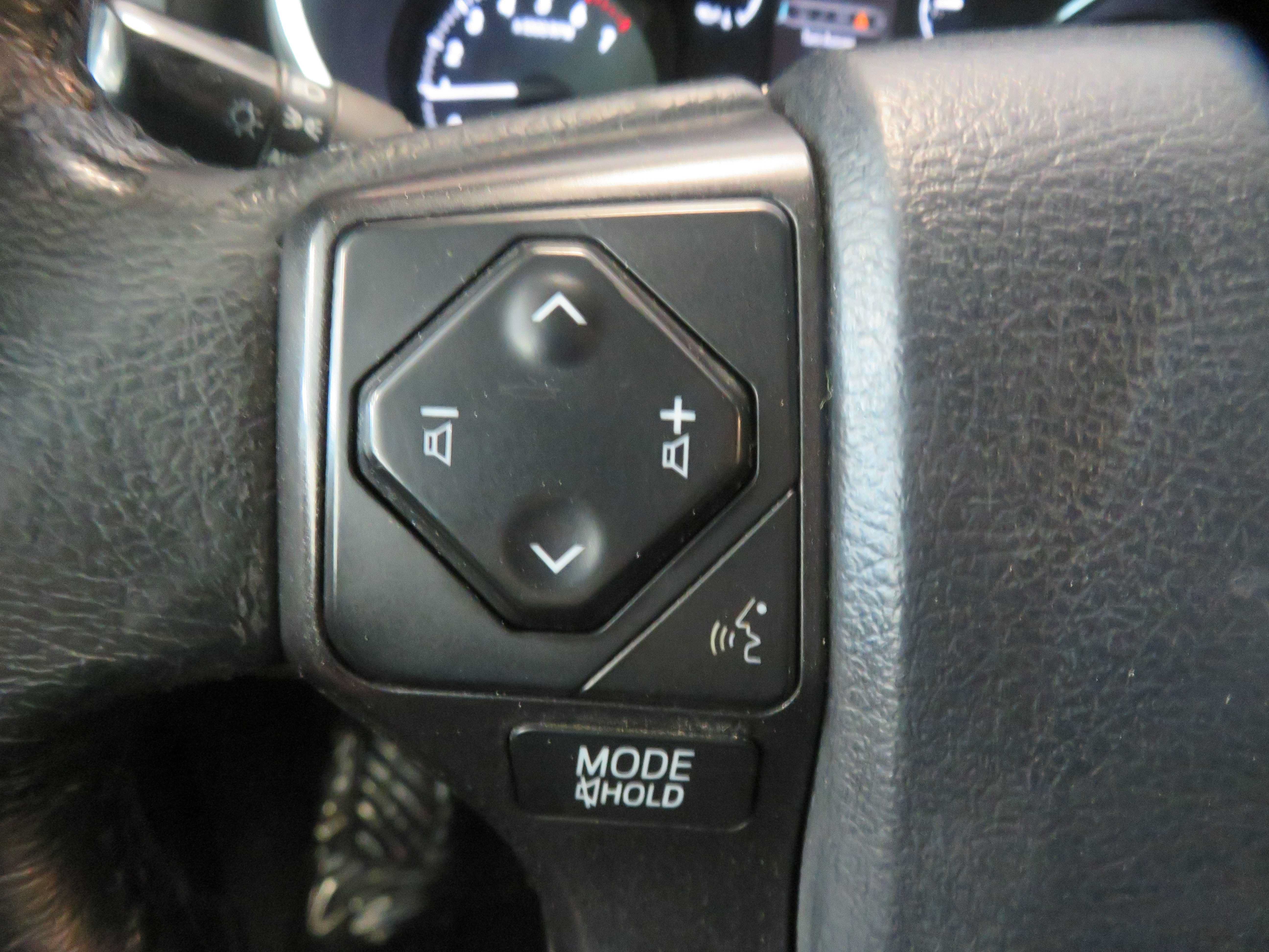 Used 2018 Toyota Sequoia Limited w/ Safety & Convenience Package AWD/4WD image 38