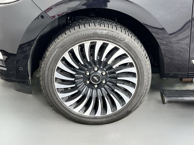Used 2019 Lincoln Navigator Black Label image 10