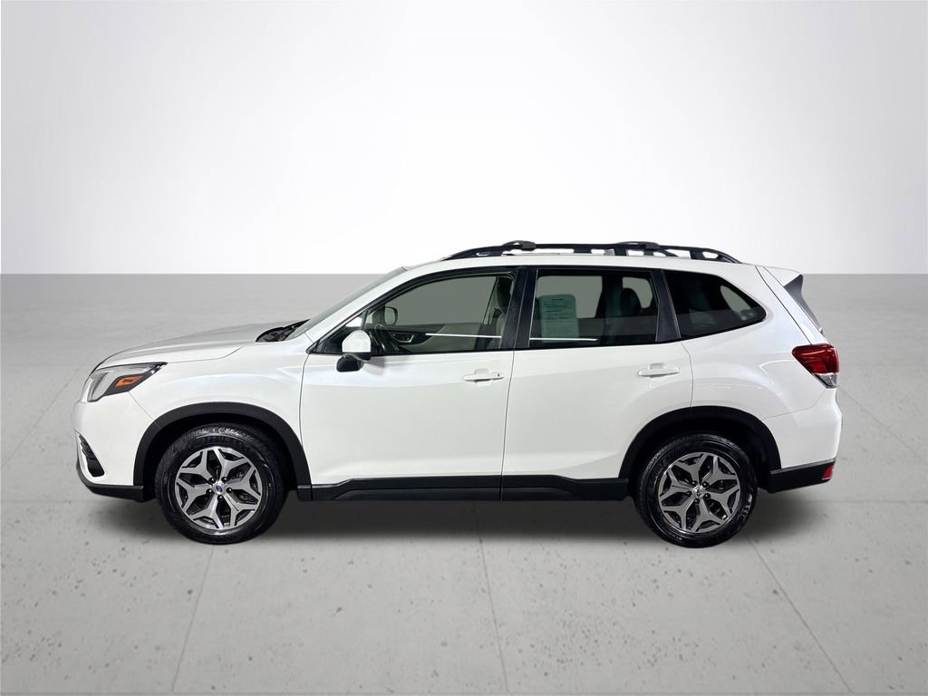Used 2023 Subaru Forester Premium AWD/4WD image 9