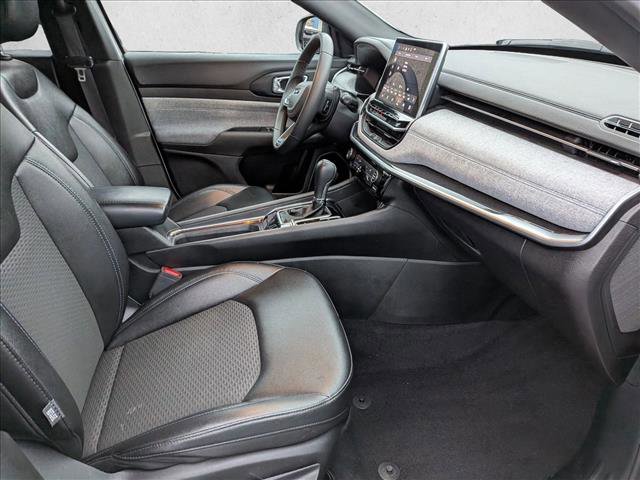 Used 2024 Jeep Compass Latitude image 21