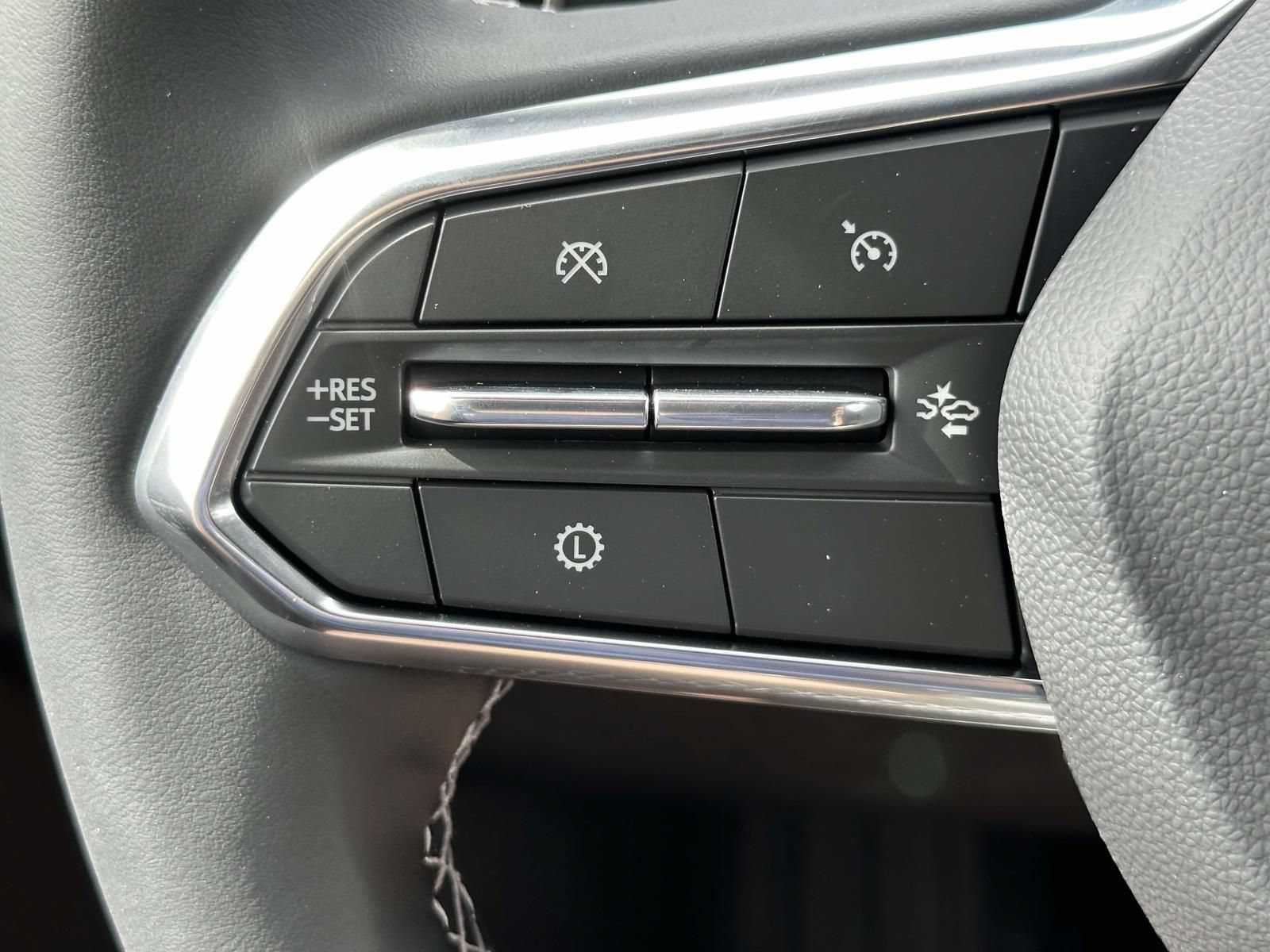 New 2026 Chevrolet Traverse LT w/ Midnight/Sport Edition FWD image 14