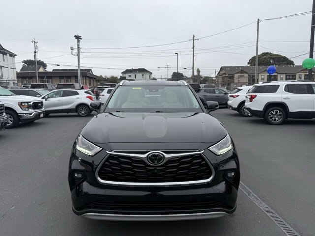 Used 2021 Toyota Highlander Platinum image 8