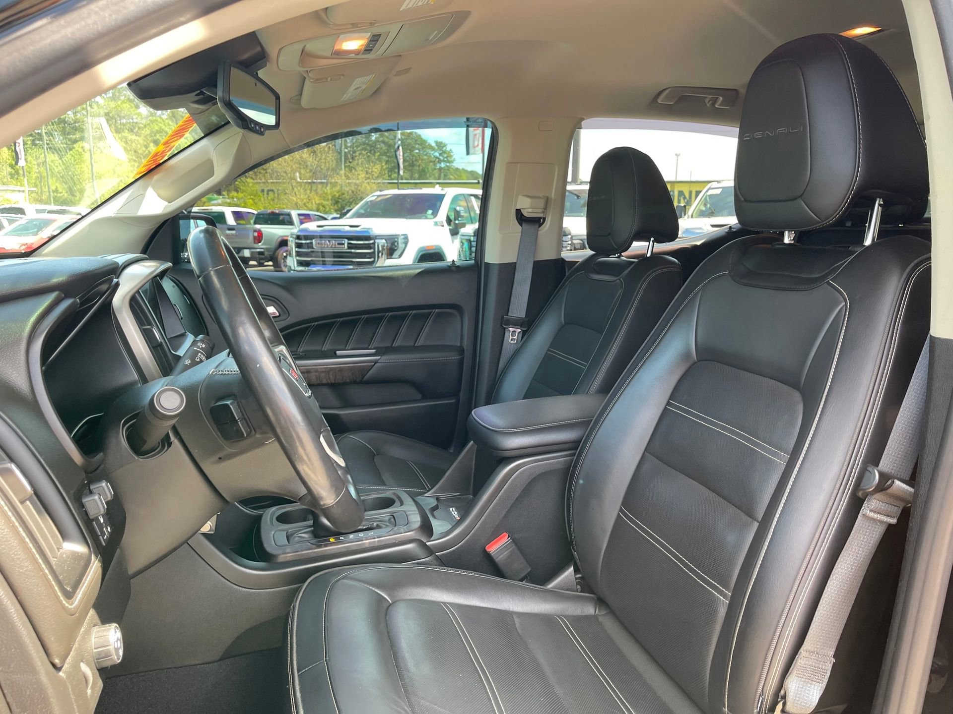 Used 2021 GMC Canyon Denali image 13