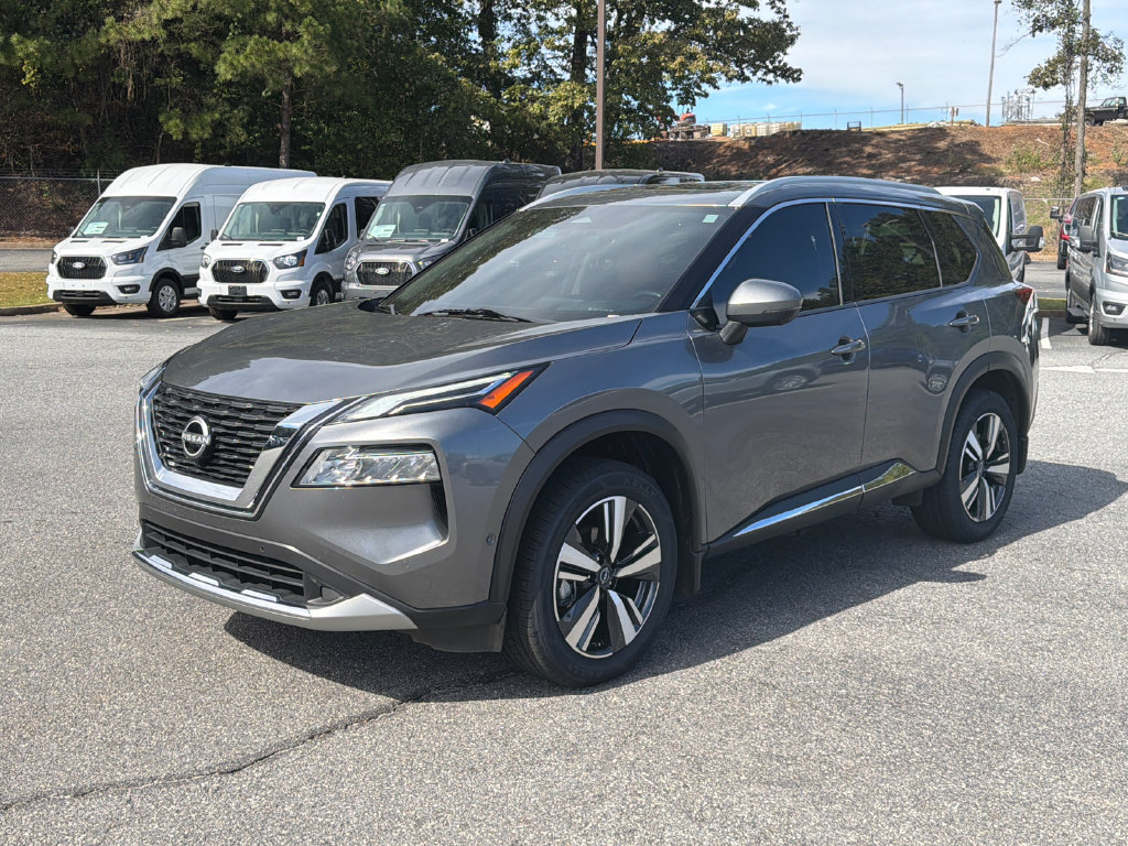 Used 2023 Nissan Rogue Platinum w/ Platinum Premium Package FWD image 3