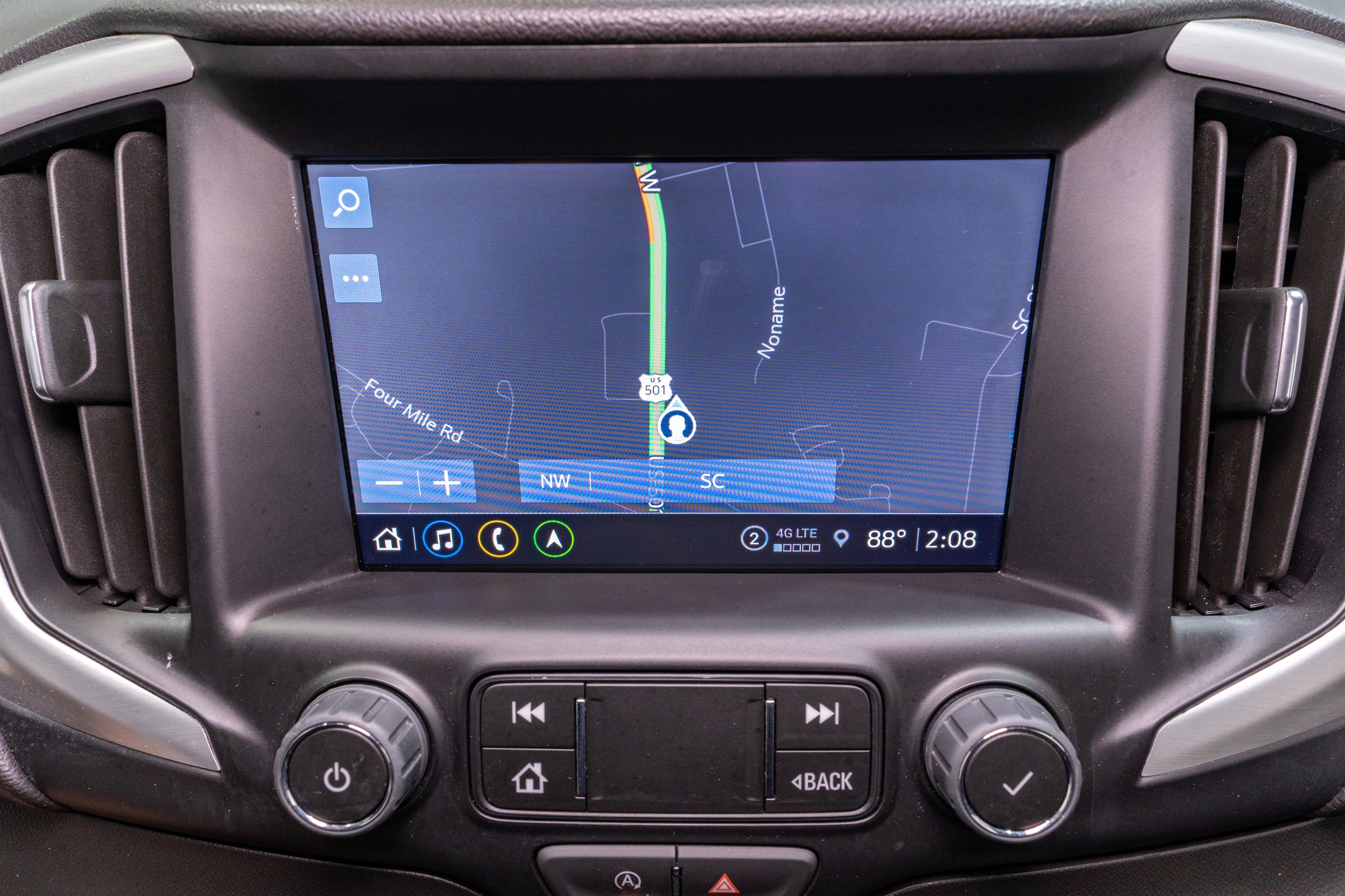 Used 2024 GMC Terrain SLT w/ Infotainment Package II FWD image 18