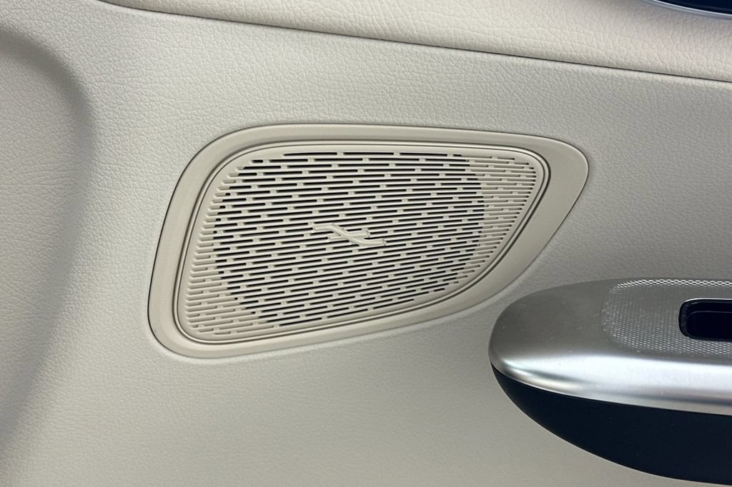 Certified 2026 Mercedes-Benz GLC 300 image 21